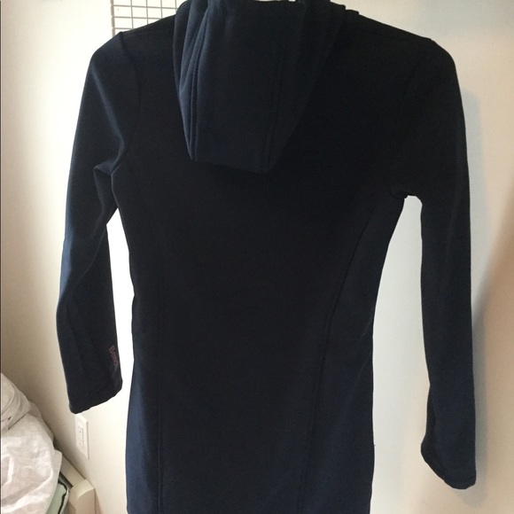 Bench rain coat that is and fuzzy on the inside - Picture 2 of 6